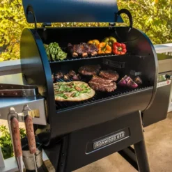 Barbecue à Pellets TRAEGER Ironwood 650 7 Barbecue à Pellets TRAEGER Ironwood 650 -Weber Promos Boutique barbecue a pellets traeger ironwood 650 noir 3